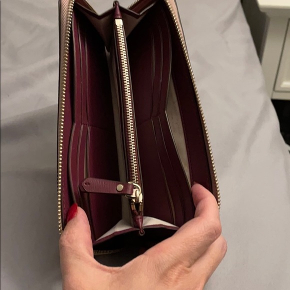 Kate Spade Wallet - Picture 2 of 2